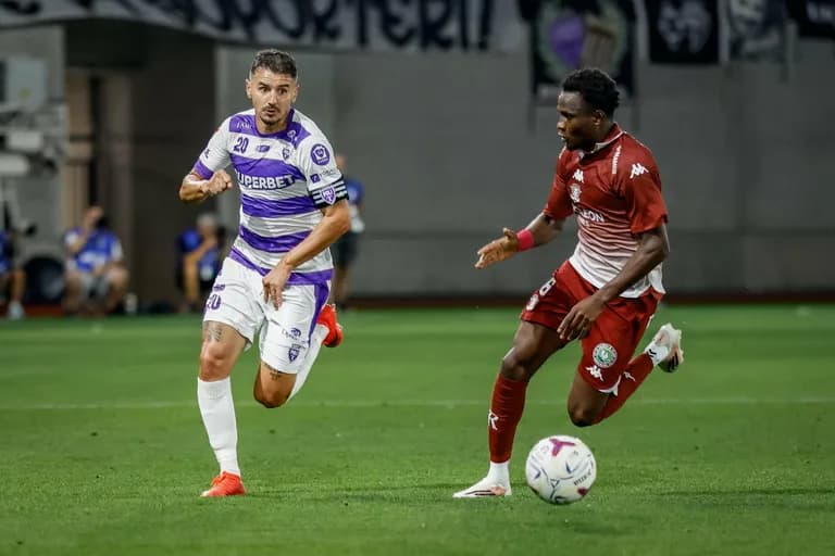 Învinşi pe final în prima etapă din Cupa României: Poli - Rapid 0-2