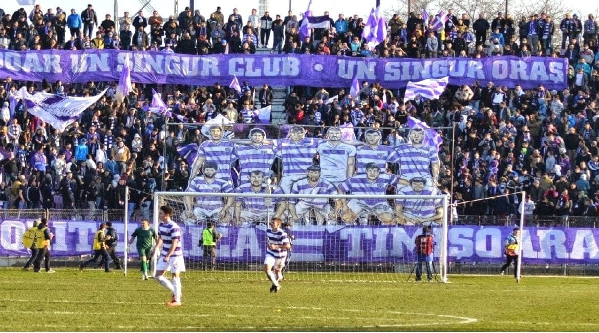 Coregrafia „Doar un singur club, un singur oraș” a galeriei poliste, 2015